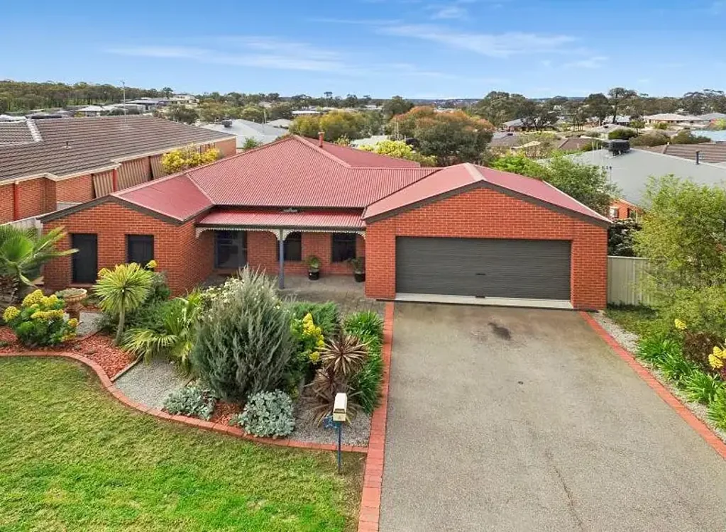 6 Grevillea Avenue, Kangaroo Flat, VIC 3555