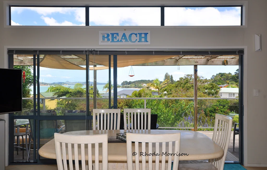 Tinopai 3房  Holiday Retreat with Water Views