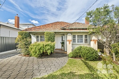 Yarraville 3房 占地520平方米以上的迷人时代特色住宅 Charming Period Character on Over 520sqm