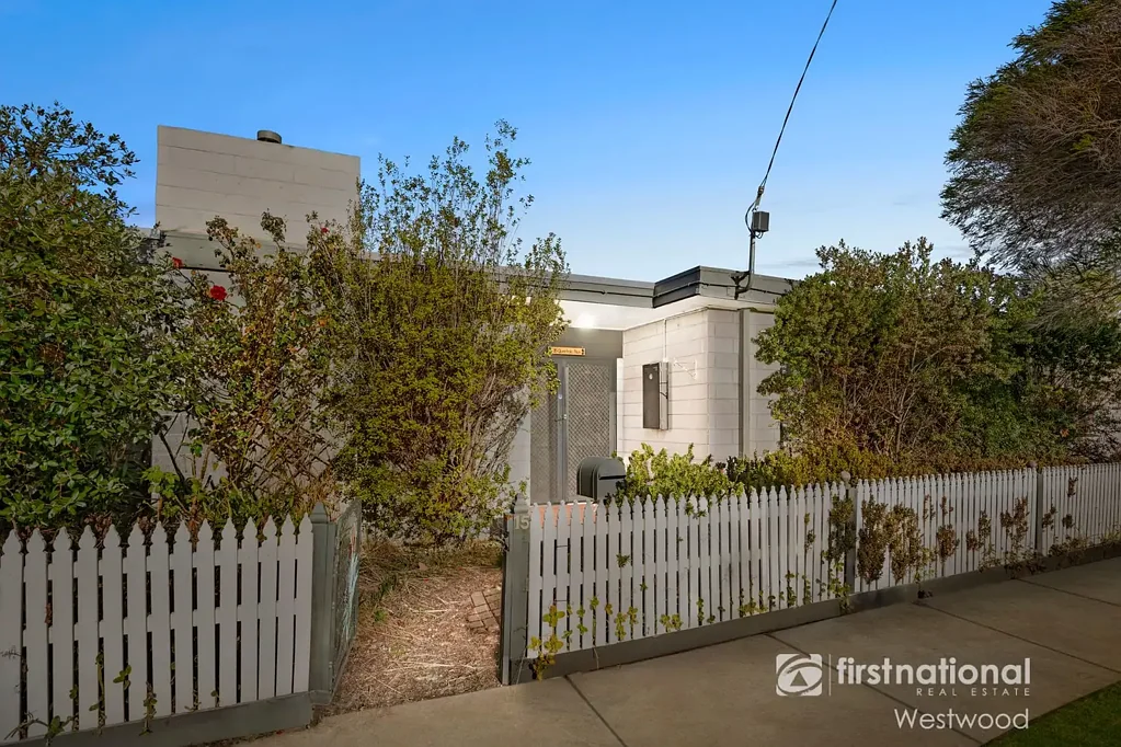 15 Quartok Avenue, Werribee, VIC 3030