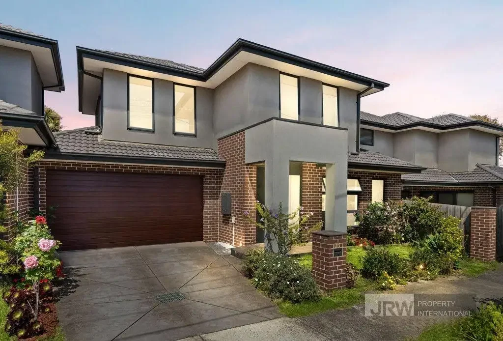 Mount Waverley 4कमरा Modern Family Living in the Mount Waverley School Zone
