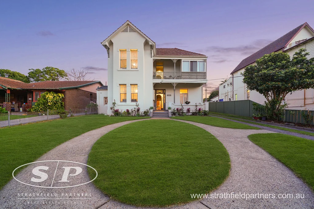 Burwood 12Habitaciones Rare Boarding House Opportunity in the Heart of Burwood!