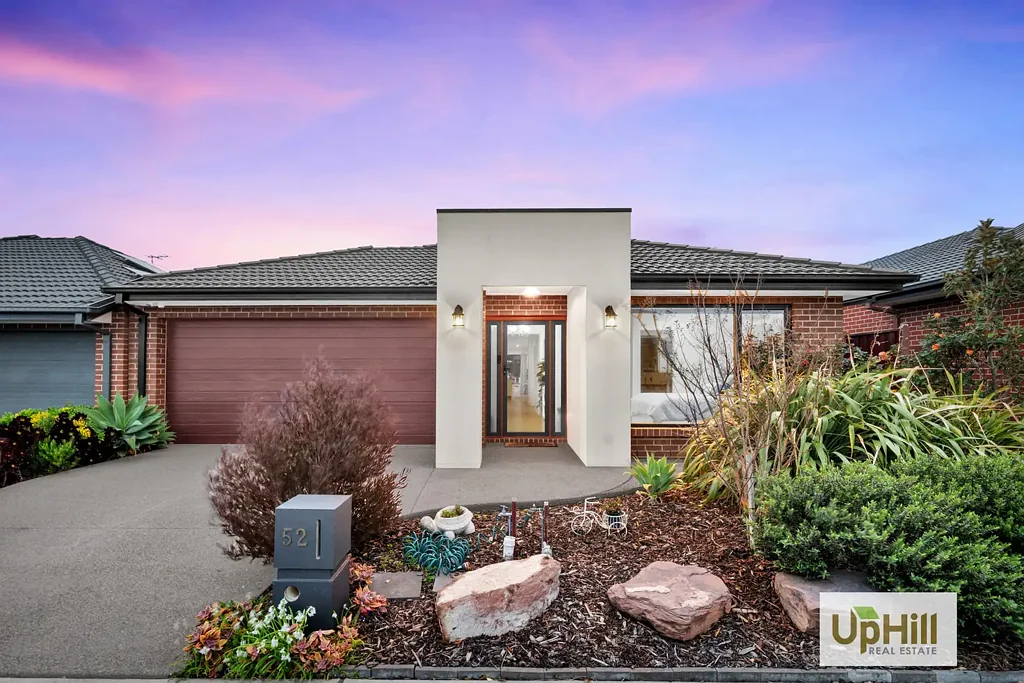 52 Simmental Drive, Clyde North, VIC 3978