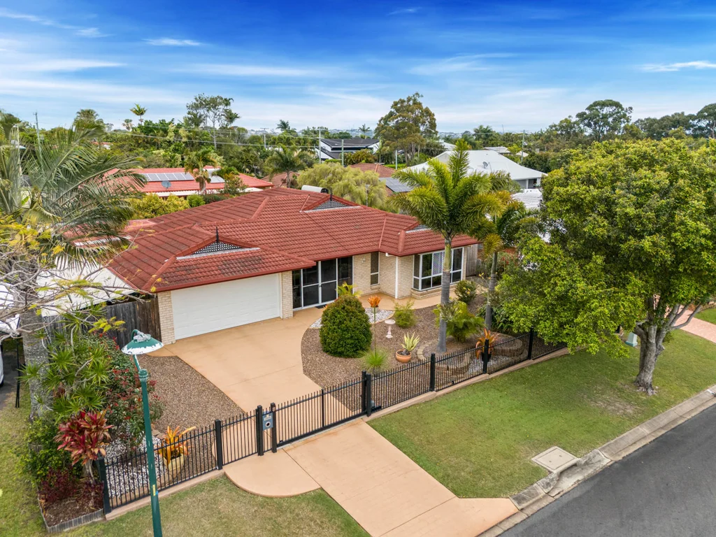8 Faye Avenue, Scarness, QLD 4655
