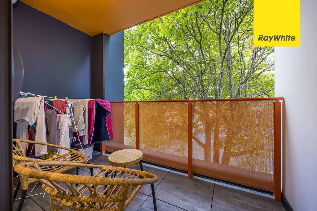 Auckland Central 1Phòng ngủ Freehold apartment with low outgoings!