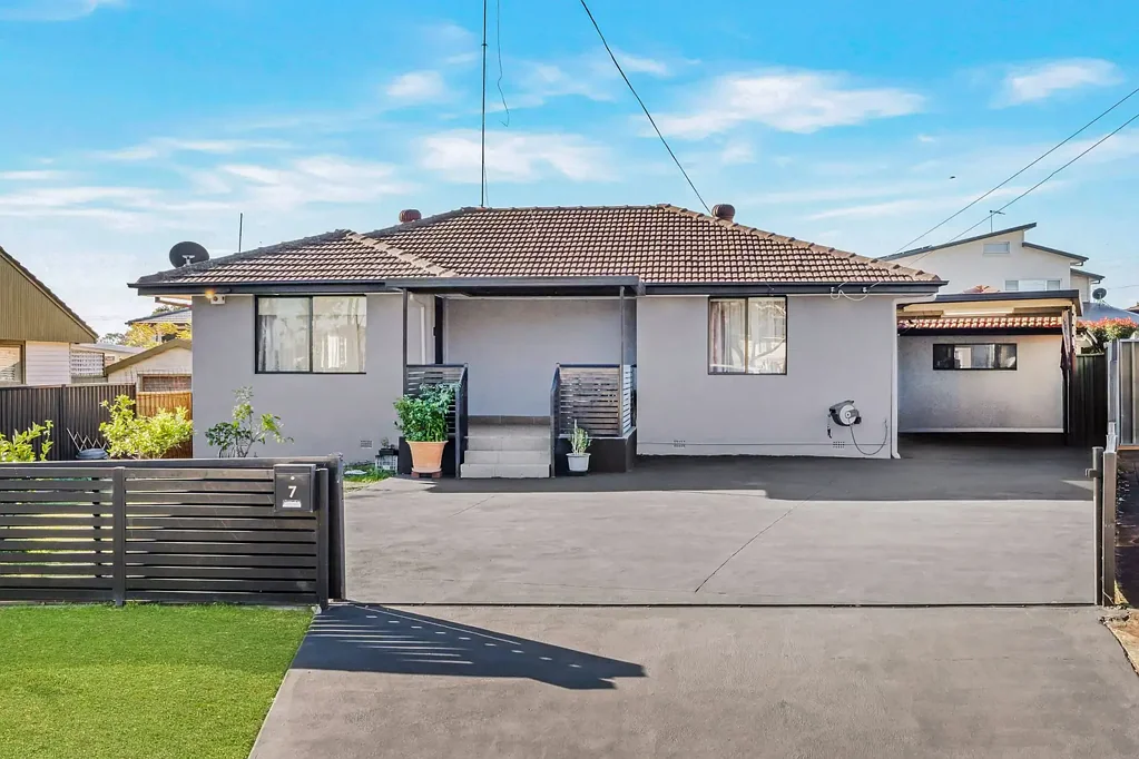 7 Guthega Crescent, Heckenberg, NSW 2168