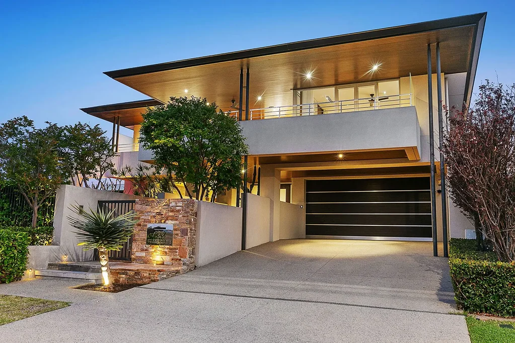 Exquisite Furnished Residence on the Foreshore