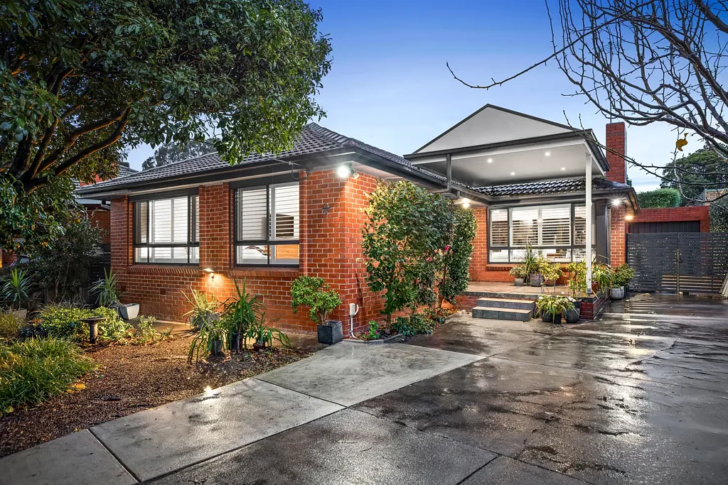 2 Lyndhurst Crescent, Box Hill North, VIC 3129