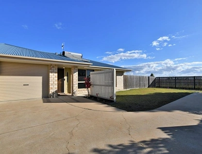 1 & 2/33 Loeskow Street, Bundaberg North, Wide Bay, 6 ਕਮਰੇ, 2 ਬਾਥਰੂਮ, Apartment