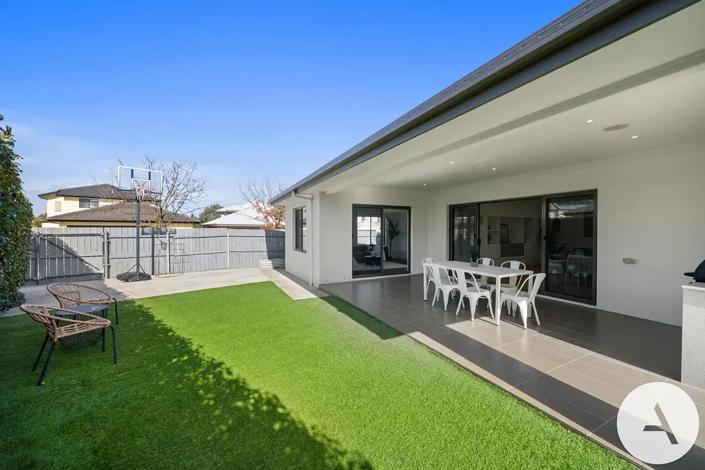 Franklin 4房  294 m2 Under Roof - 4 Bed + Rumps - 621 m2 Block