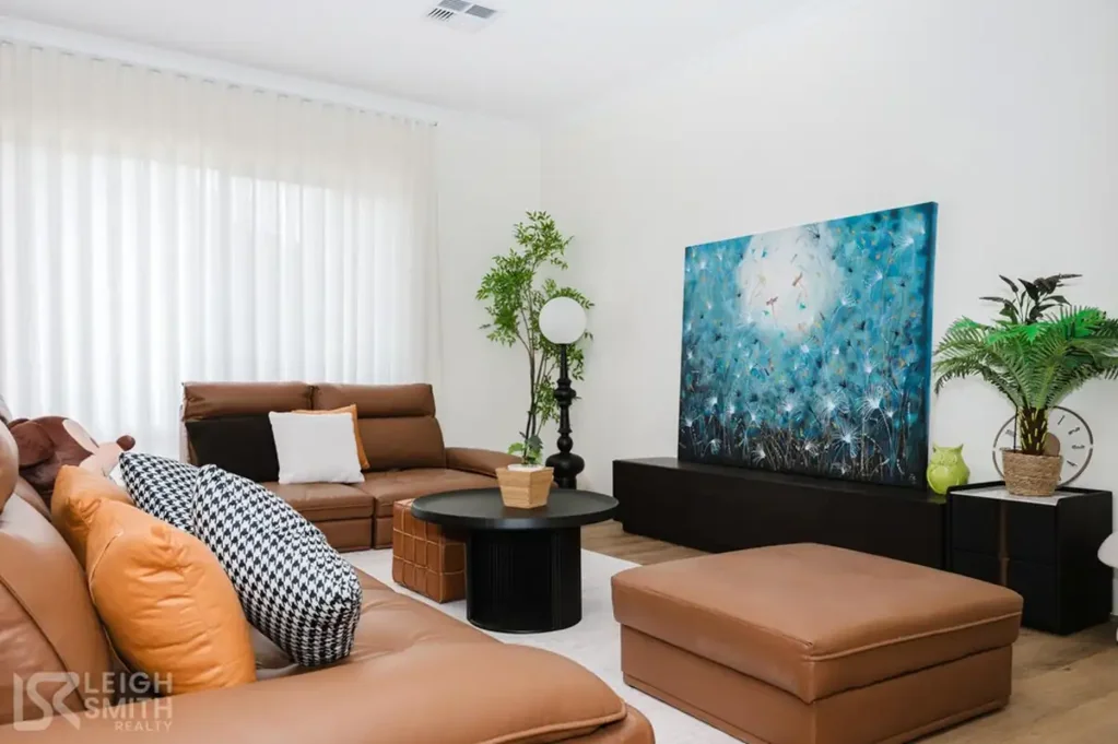 South Yunderup 4房  SOLD by Leigh Smith : Modern Living, Naturally Connected