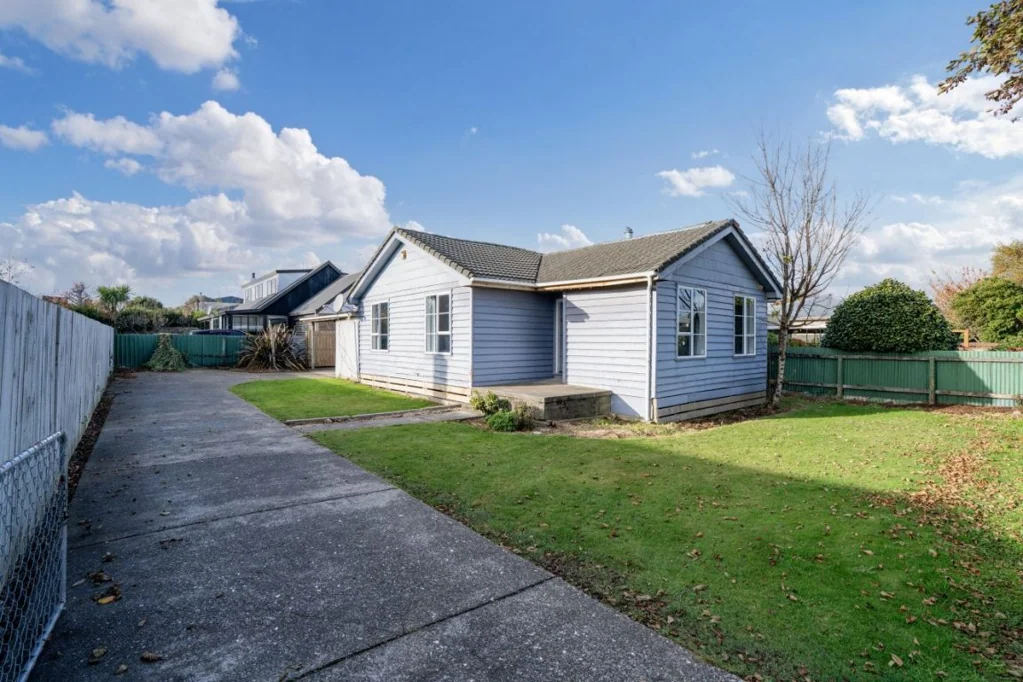 Georgetown 3Moenga * UNDER OFFER * Affordable Living with Plenty of Potential