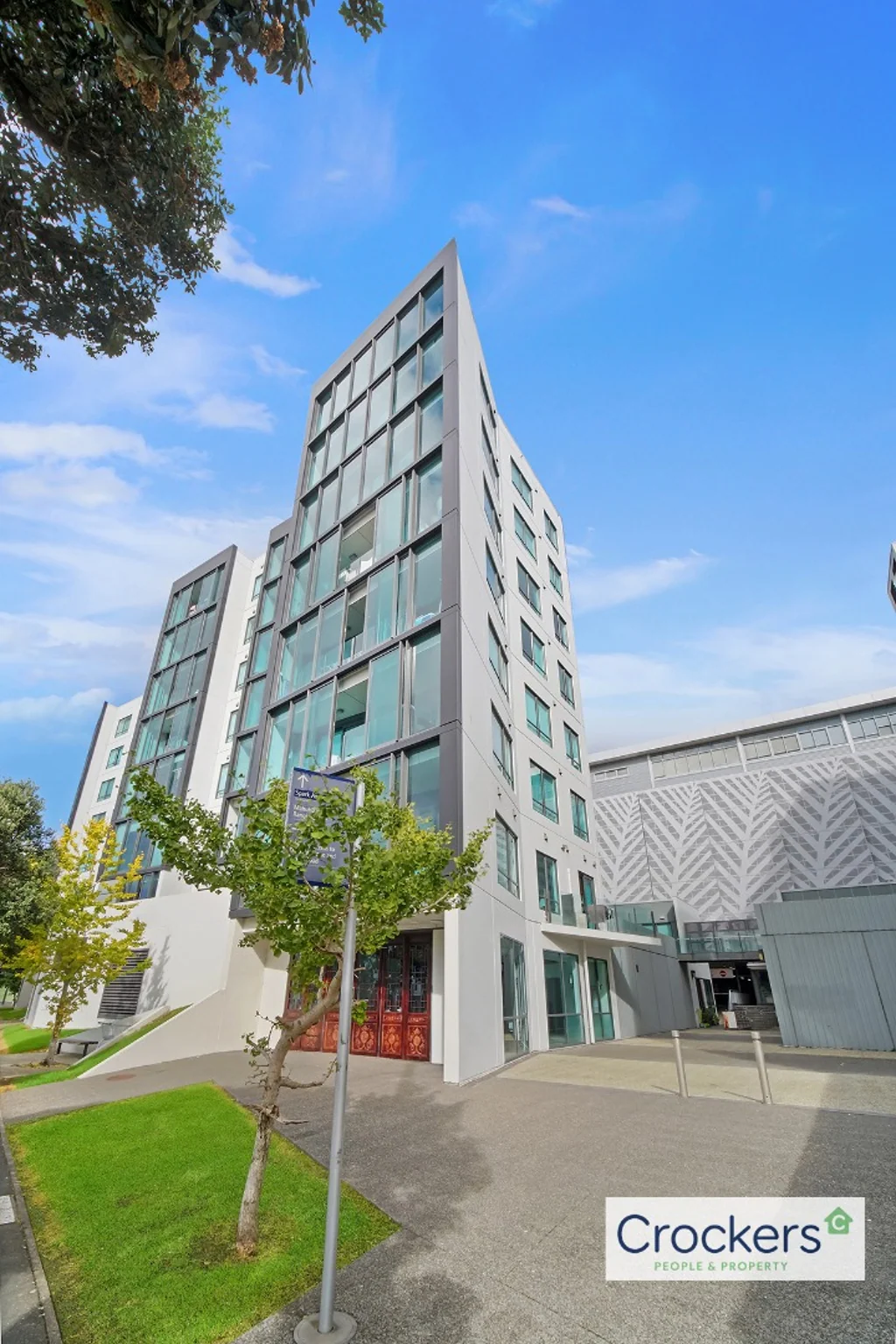 Fully furnished two large bedrooms unit at Dockside