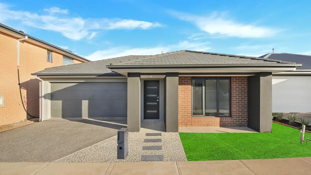 Stylish Family Home in the Mt Atkinson Estate!