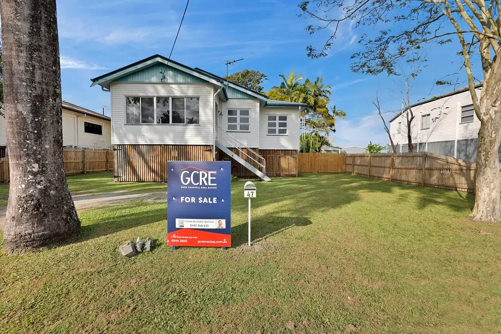 South Mackay 3 Bedroom MOVE IN READY - HIGHSET FAMILY HOME!