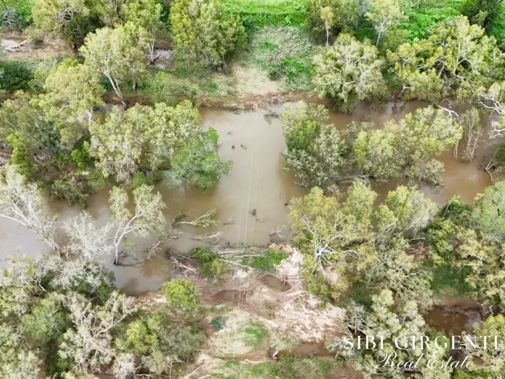 Dimbulah NOW REDUCED!! IDEAL BLEND OF LIFESTYLE LIVING AND FARMING POTENTIAL