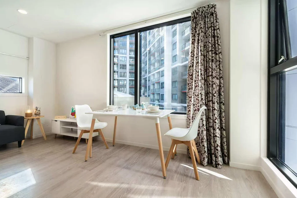 Auckland Central 2房 双钥匙吸金利器｜73㎡高效布局＋车位可购，稳健双租现金流 Dual-Income Cash Cow 73sqm + Car Park Available