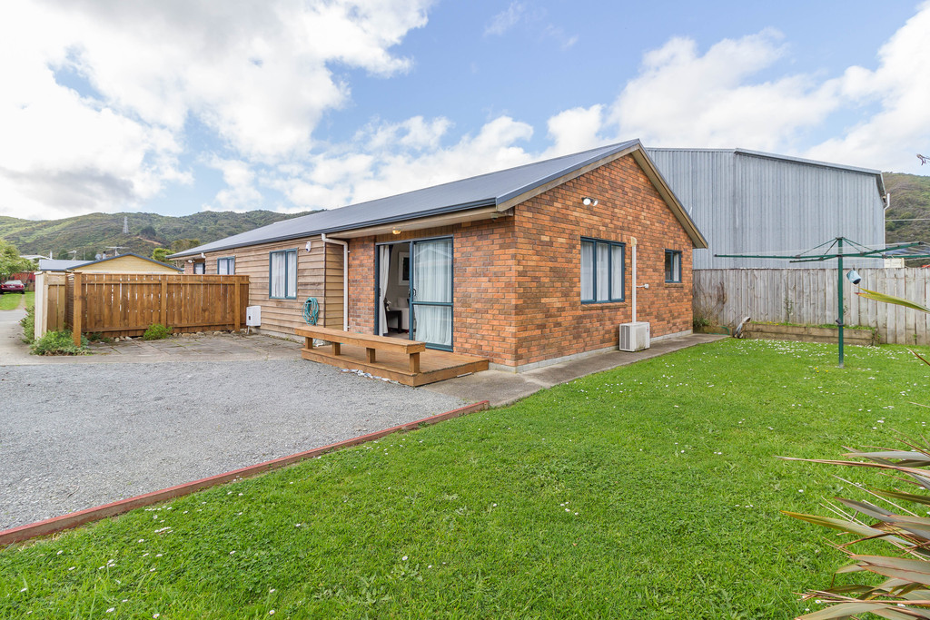 2/4 Ipswich Grove, Wainuiomata, Lower Hutt, 2 ਕਮਰੇ, 1 ਬਾਥਰੂਮ