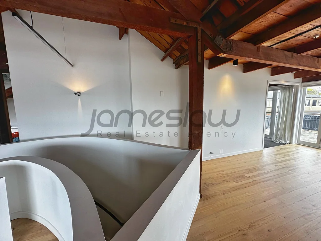 Auckland Central  CBD Character Live/Work Space