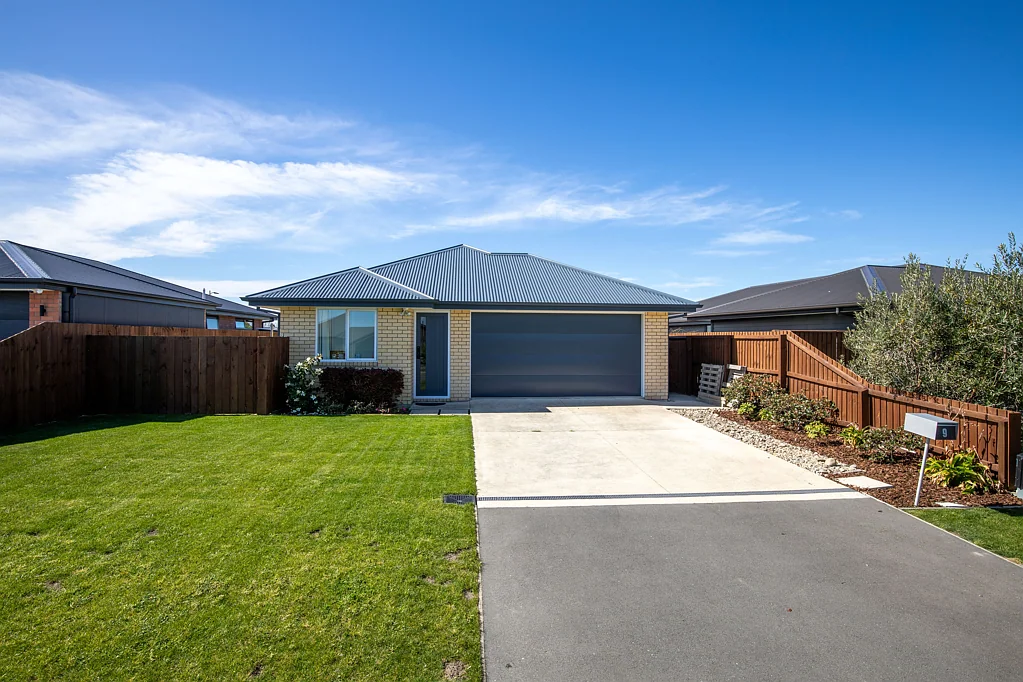 Rolleston 3 Slaapkamer Enjoy the sun all day long