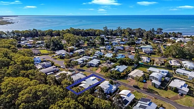 Toogoom 4 Slaapkamer A Peaceful Coastal Setting Backing Onto Natural Bushland