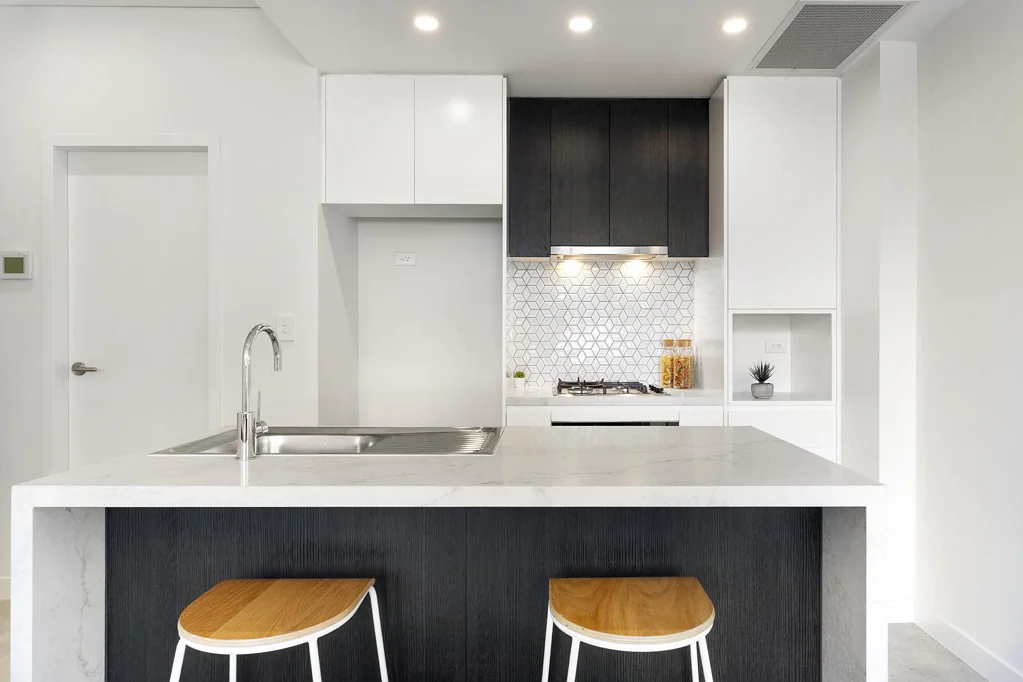 LUXURY APARTMENT IN BURWOOD