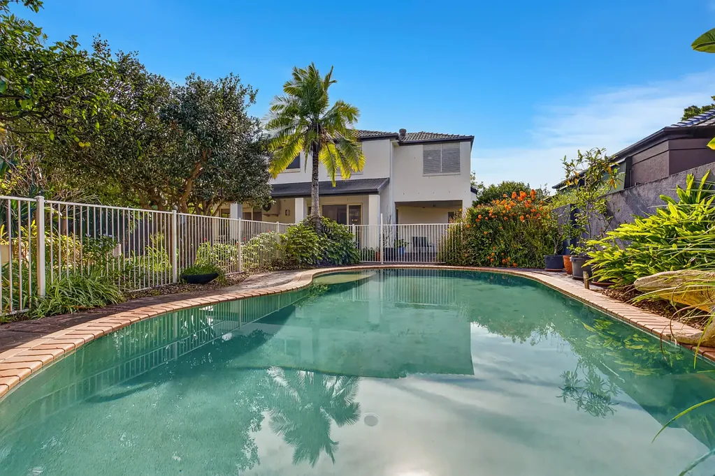 Helensvale 4 Slaapkamer Spacious Family Living in a Prestigious Helensvale Pocket