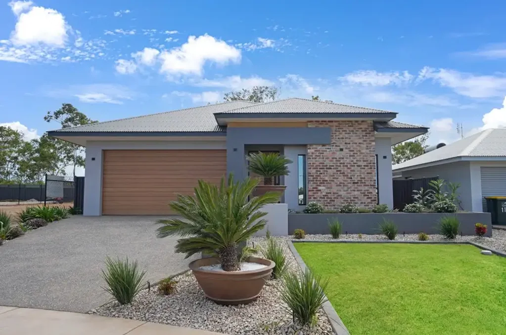 Zuccoli 4房  STUNNING FAMILY HOME - Ex Display Home