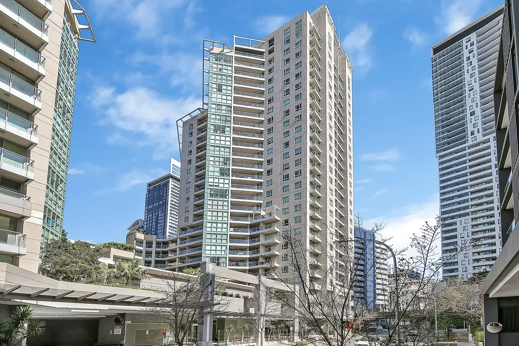 Luxe Partly Furnished Apartment In Chatswood's CBD