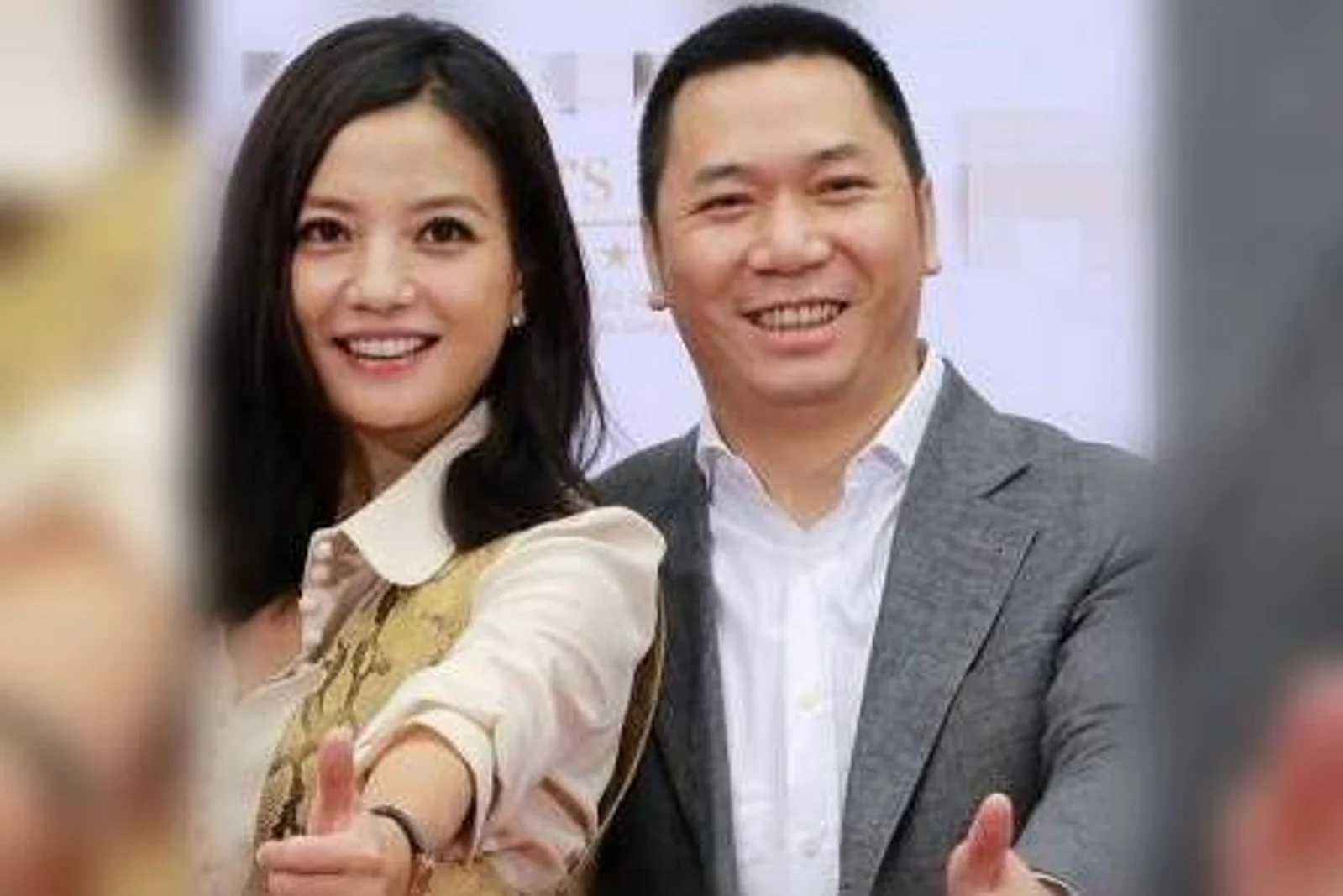 赵薇夫妇被曝在新加坡买过亿豪宅 受益人或为女儿