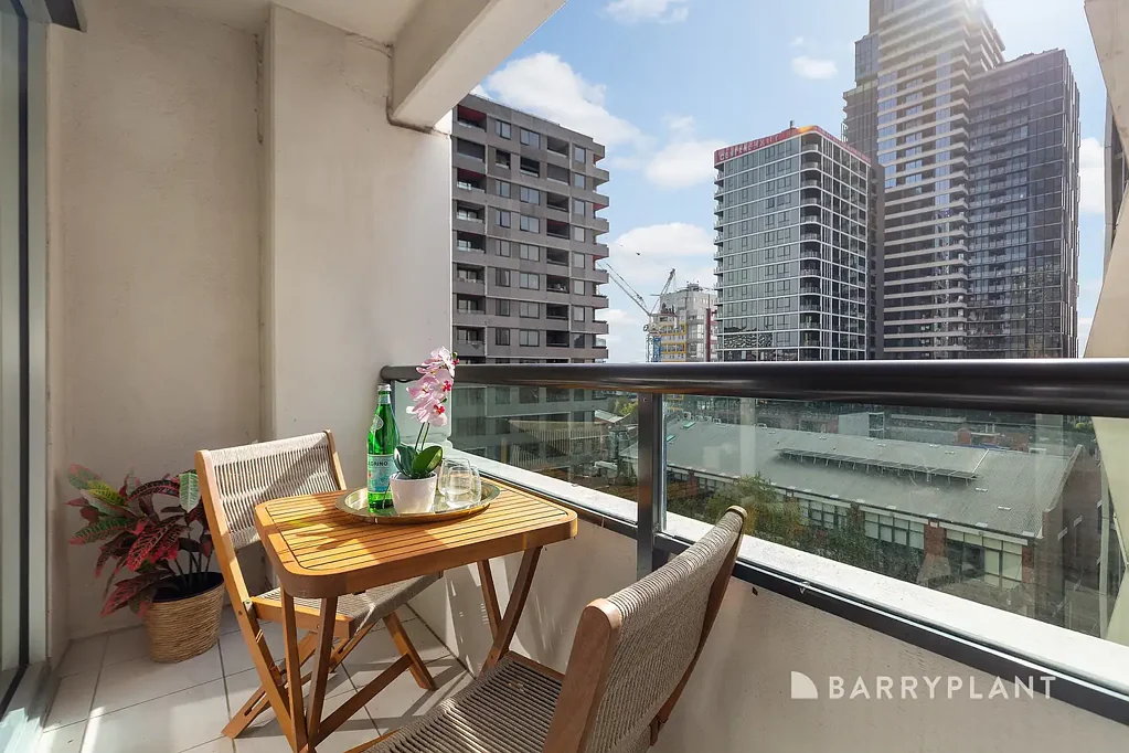 West Melbourne 3房 朝北朝向 3卧2卫 安全车位 开放式设计 石材台面 CBD边缘 Flagstaff Gardens附近 免费电车区 Stunning "Cityside" 3 bedroom available now!