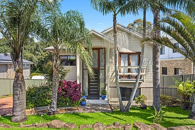 Mount Saint Thomas 4 Slaapkamer Timeless Charm with Exciting Future Potential