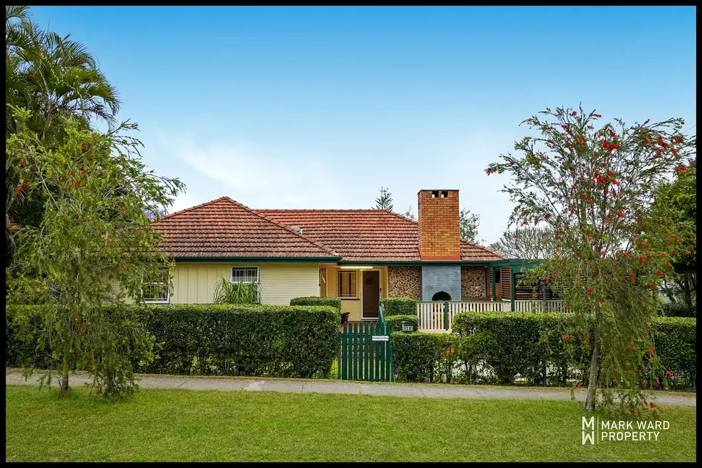 Salisbury 3Kwarto SPACIOUS FAMILY LIVING, MULTIPLE LIVING AREAS AND POOLSIDE ENTERTAINING