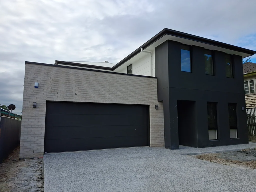 Spacious Brand-New Modern and large Family Home!
