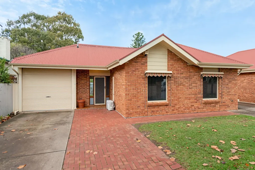 Lovely Detached Spacious Homette In A Small Group