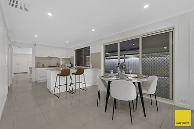 17 Thames Way, Roxburgh Park, VIC 3064, 3 slaapkamers, 2 badkamers, House