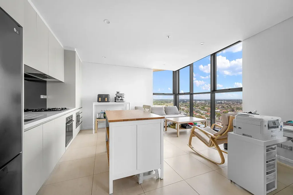 Lidcombe 1Moenga EXCLUSIVE COMPLEX WITH RESORT STYLE FACILITIES