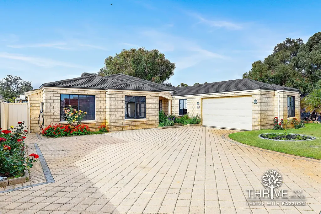Jandakot 4房  Big Family Entertainer on Spacious 704sqm Block!
A move that you'll LOVE.