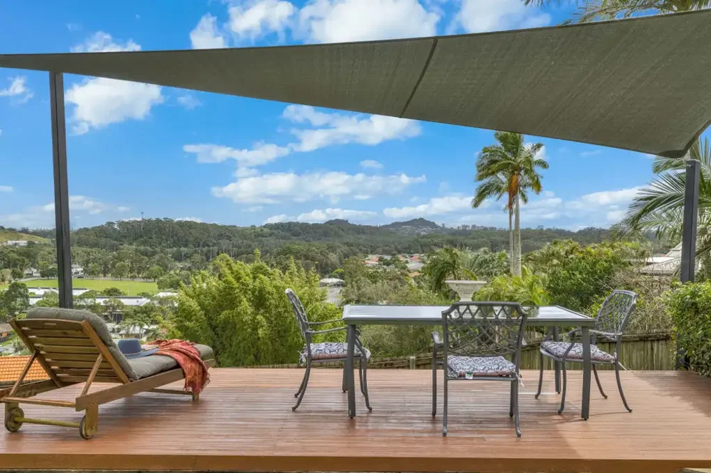 2 Oakland Parade, Banora Point, NSW 2486