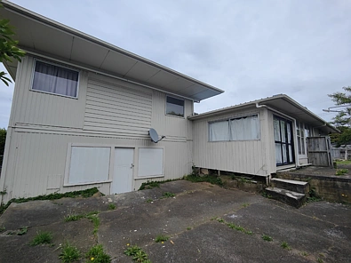 64 Commissariat Rd, Mt Wellington