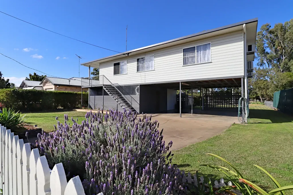 Biloela 3房  Conveniently Located
