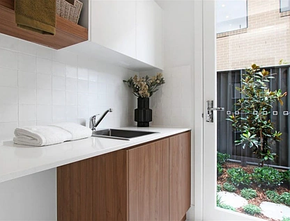 Address Withheld, Logan Reserve, QLD, 4 Kuwarto, 2 Banyo, House