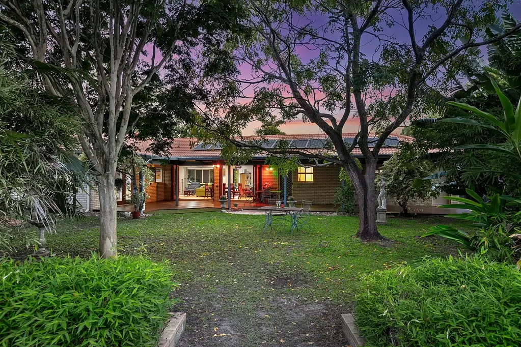 Wondunna 4침실 A Peaceful Sanctuary with Room to Relax and Entertain