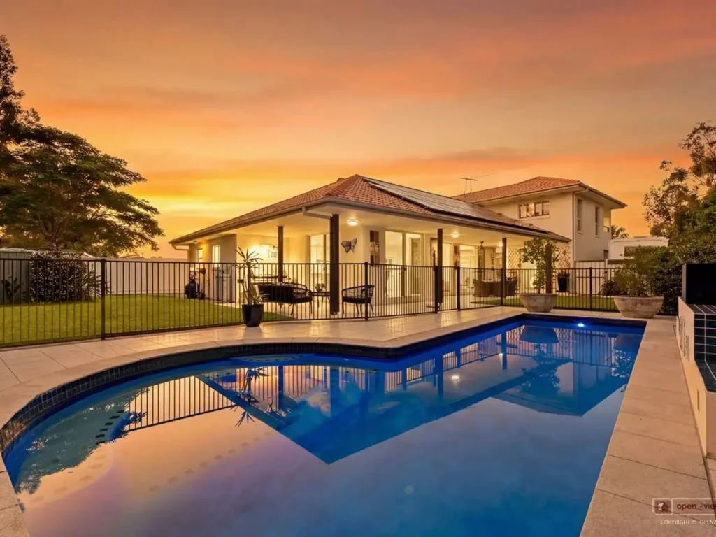 Banksia Beach 5Zimmer Prestige Living in a World-Class Coastal Setting, 1,101m2 block with room for all the toys!