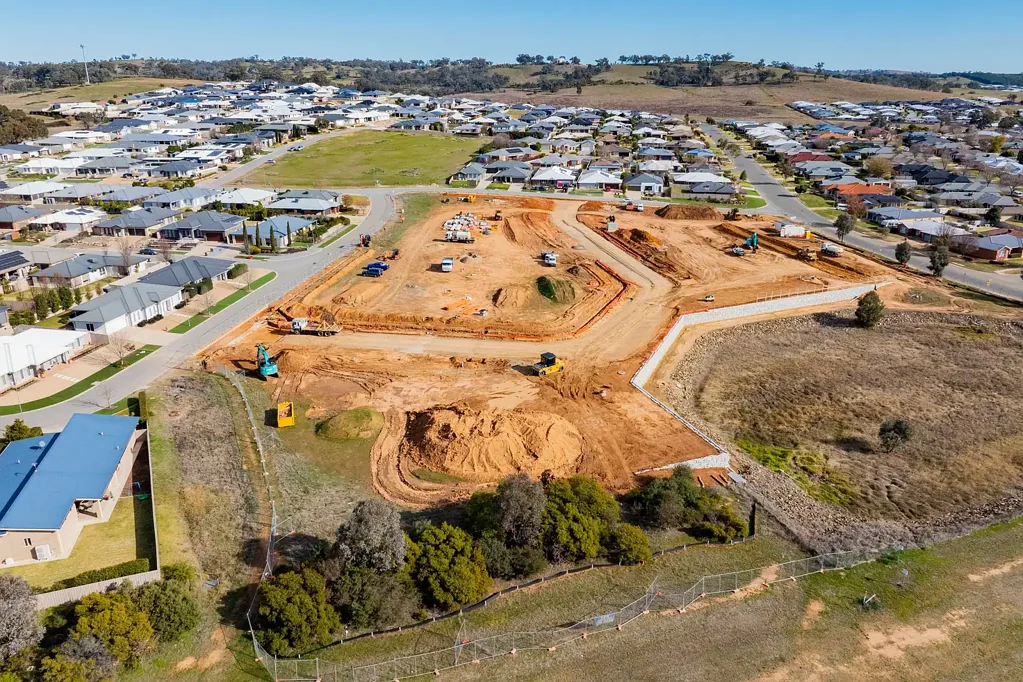 Lloyd Generous 1,278sqm Allotment in a Growing Lloyd Estate