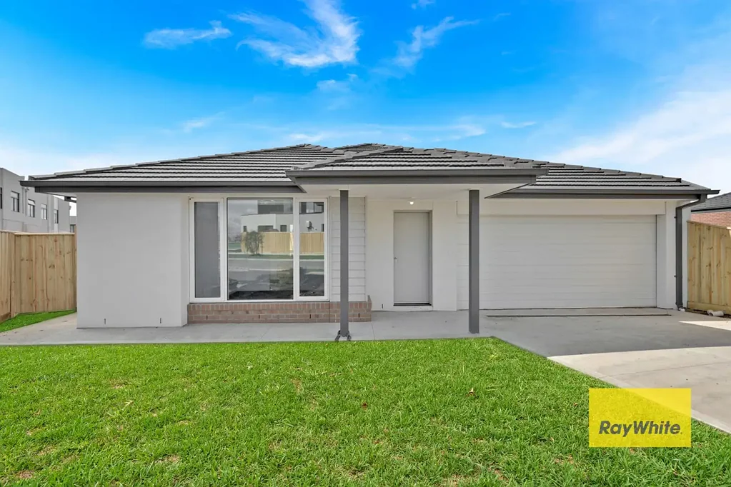 NEAR NEW 4 bedroom with great size backyard !