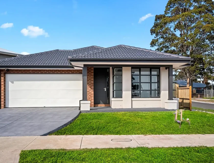 18 Stringer Avenue, Cranbourne, VIC 3977, 4 રૂમ, 2 બાથરૂમ, House