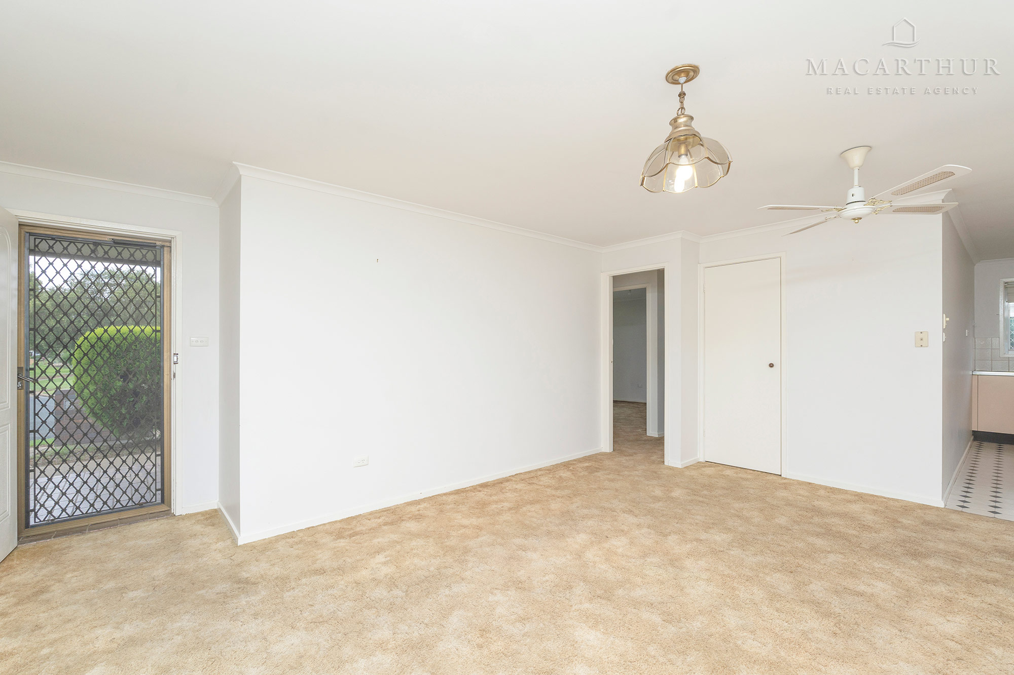 UNIT 1 31 WREN ST, MOUNT AUSTIN NSW 2650, 0 Schlafzimmer, 0 Badezimmer, House