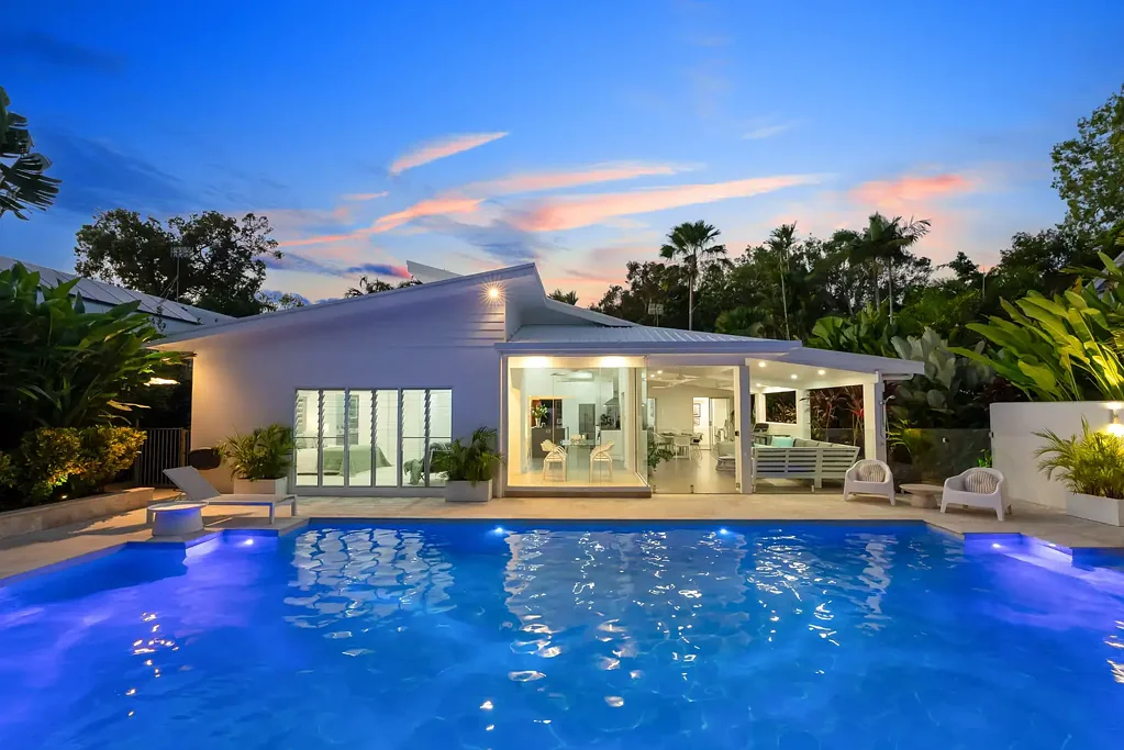 Port Douglas 4कमरा A Masterclass in Design and Craftsmanship