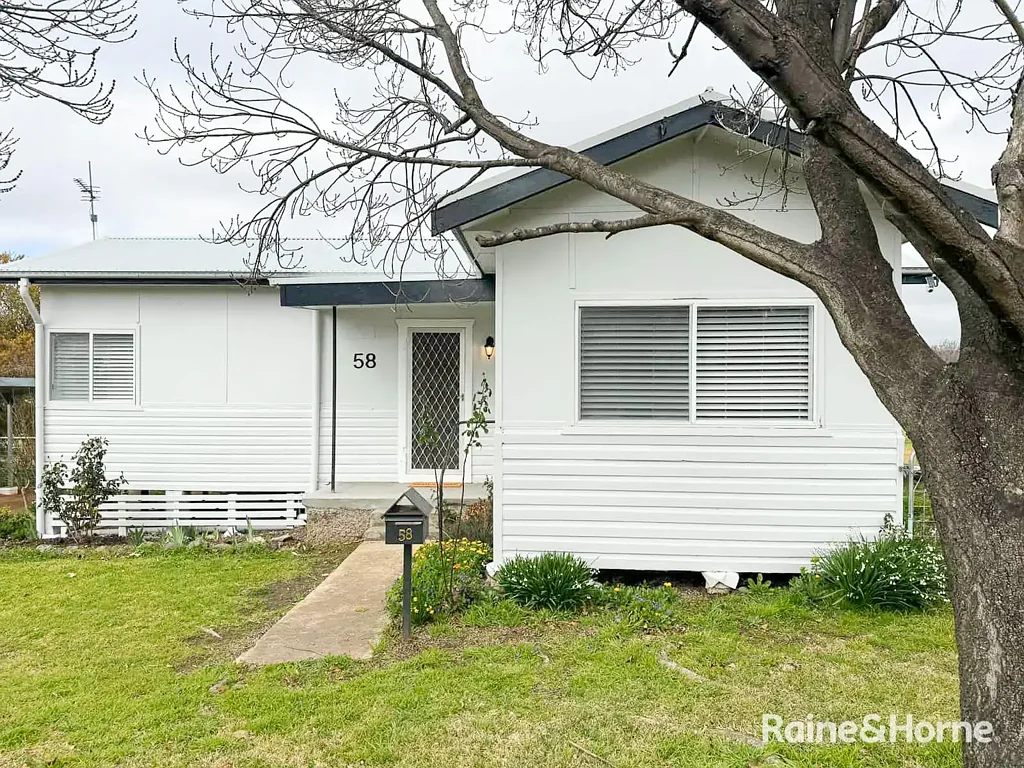 Furnished 2-3-Bedroom Home in the Heart of Coolah